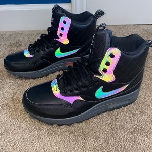 Women Max 1 Mid Sneakerboot WP Reflective Black Bright Crimson Menta Shoe Sz 9